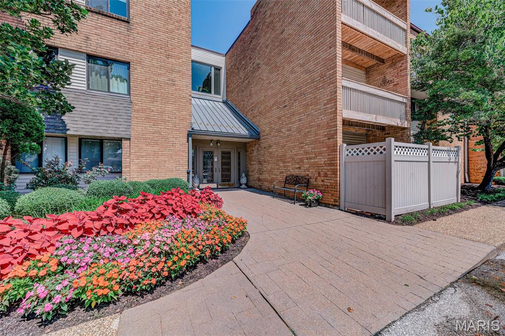 950 E Rue De La Banque 314 Property Photo 1