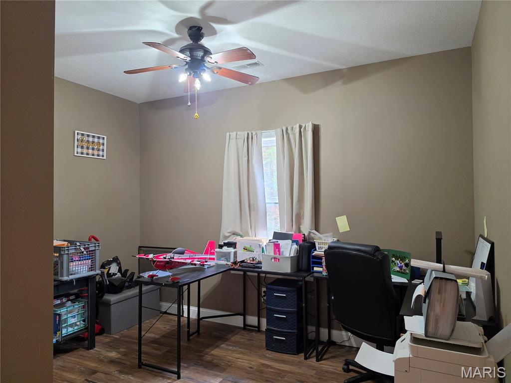 26061484 Property Photo 14