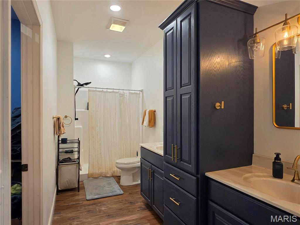26061484 Property Photo 17