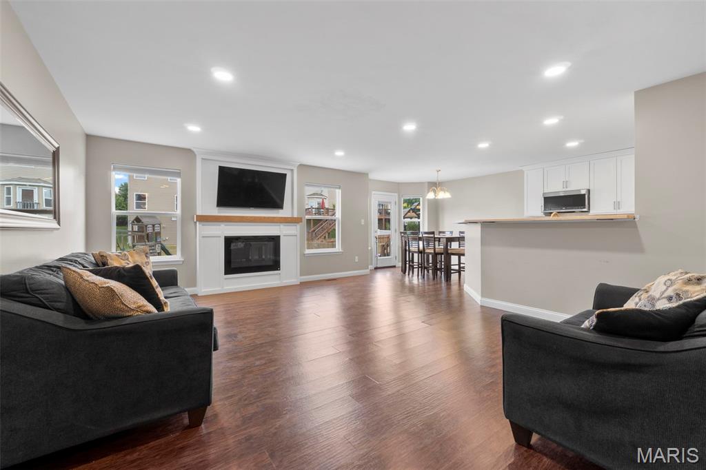 609 Spring Manor Property Photo 2