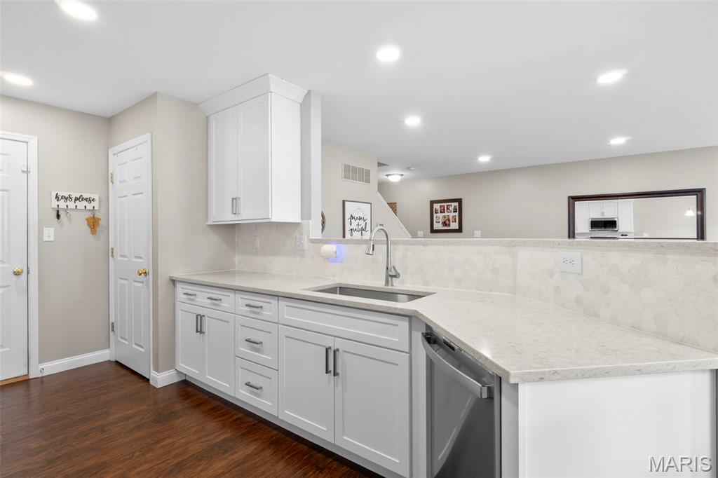 609 Spring Manor Property Photo 5