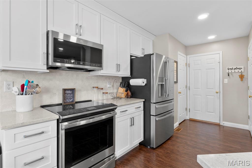 609 Spring Manor Property Photo 6