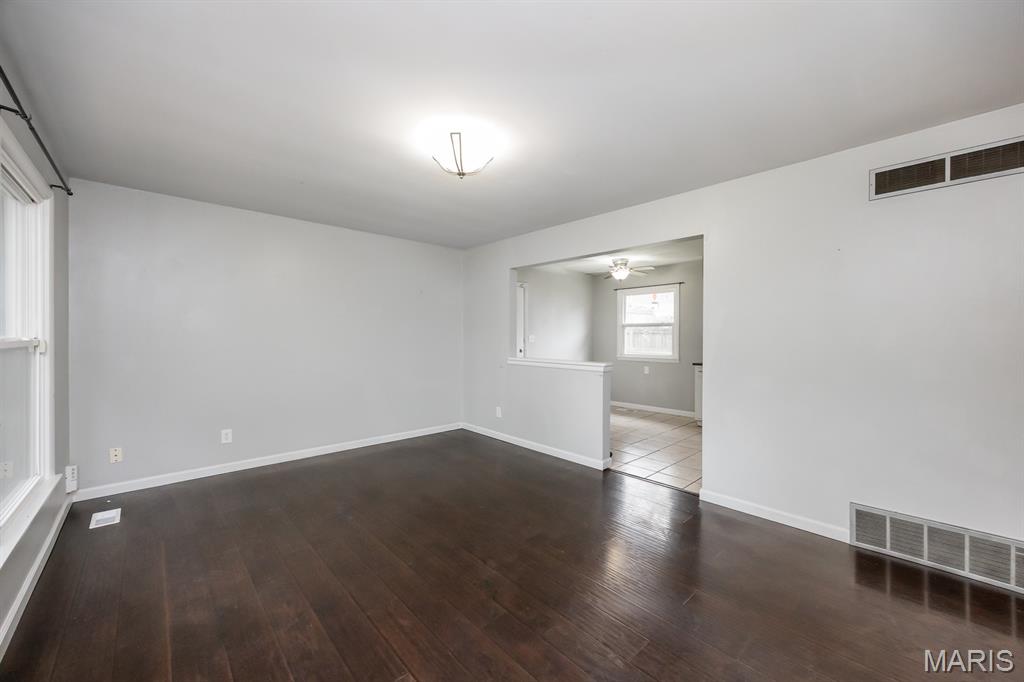 500 Cass Avenue Property Photo 6