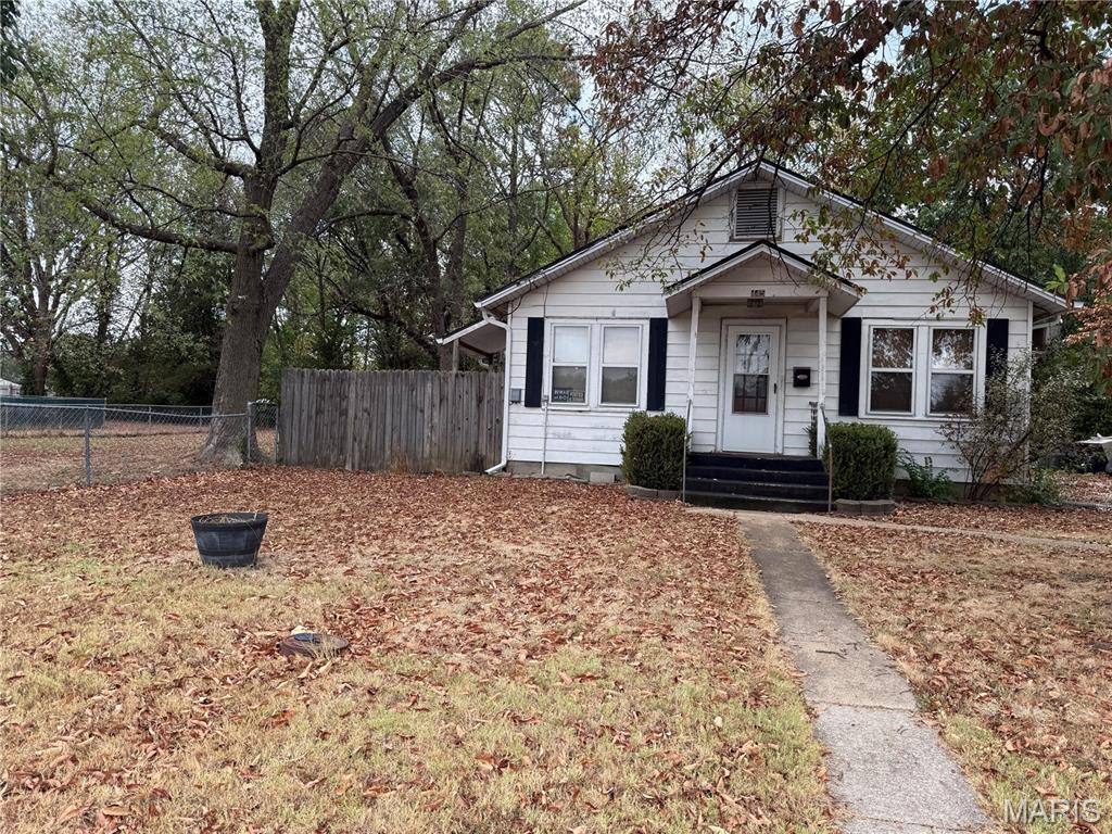 445 Laclede Street Property Photo 1