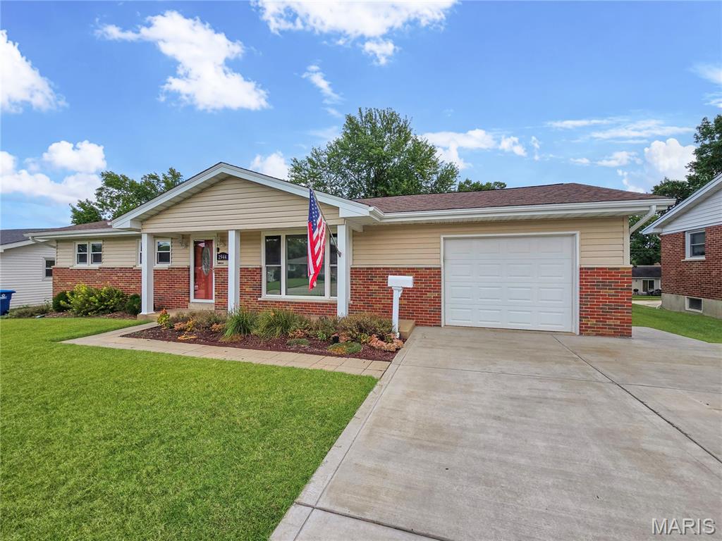 2944 Elmcrest Drive Property Photo