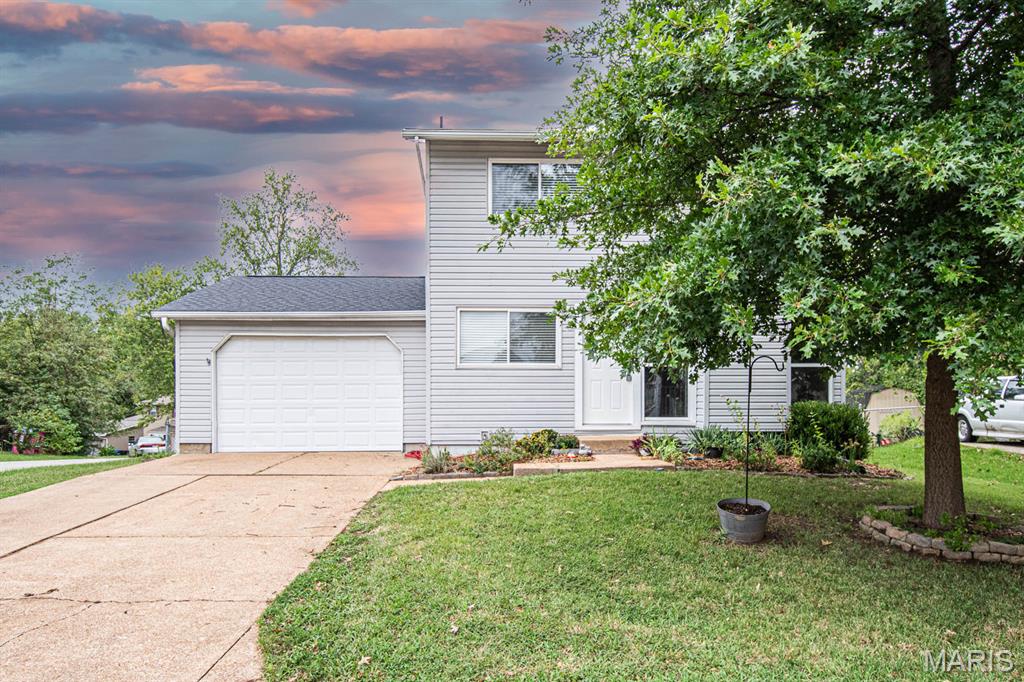 1627 Williamsburg Drive Property Photo 4