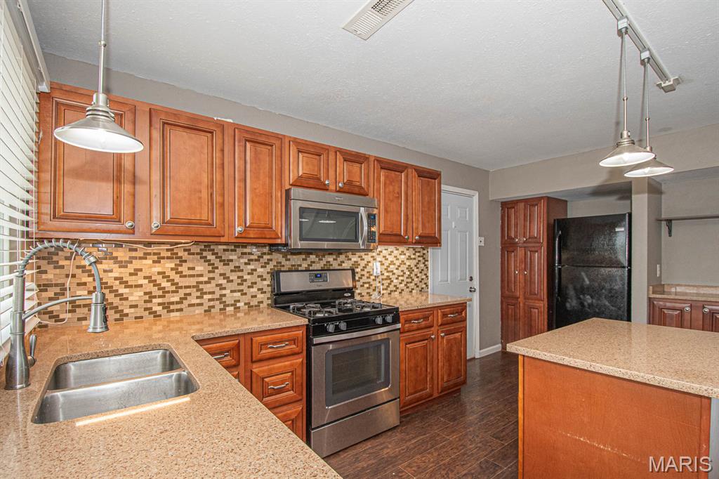 1627 Williamsburg Drive Property Photo 17