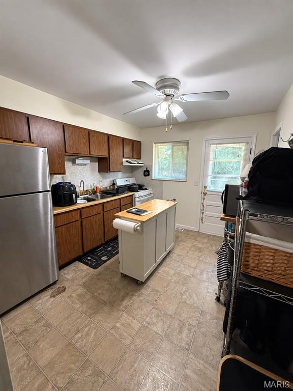 3560 Dixie Drive Property Photo 4
