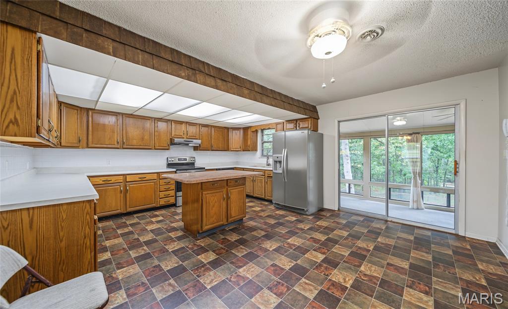 12650 County Road 8010 Property Photo 6