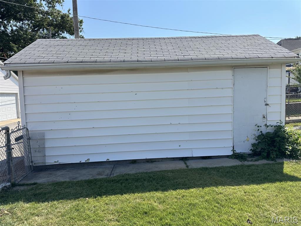 5701 Gresham Avenue Property Photo 28