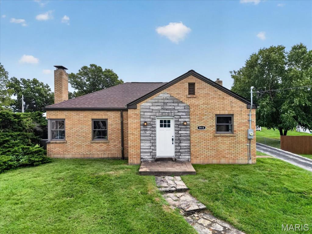 9914 Tesson Ferry Road Property Photo 1