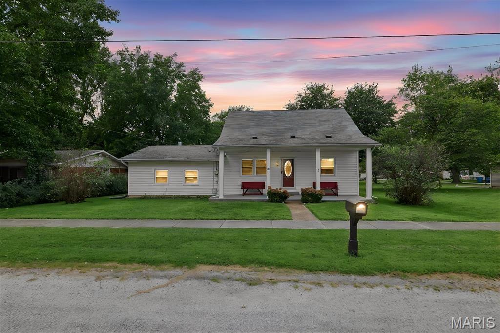 105 S Railway Street Property Photo 1