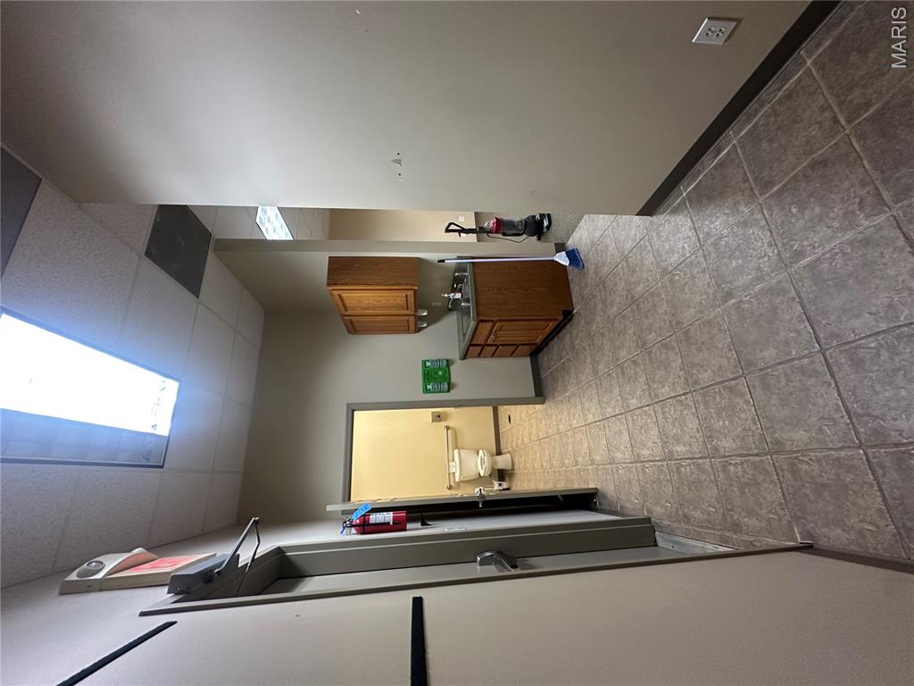 1395 Jungermann Road D Property Photo 4