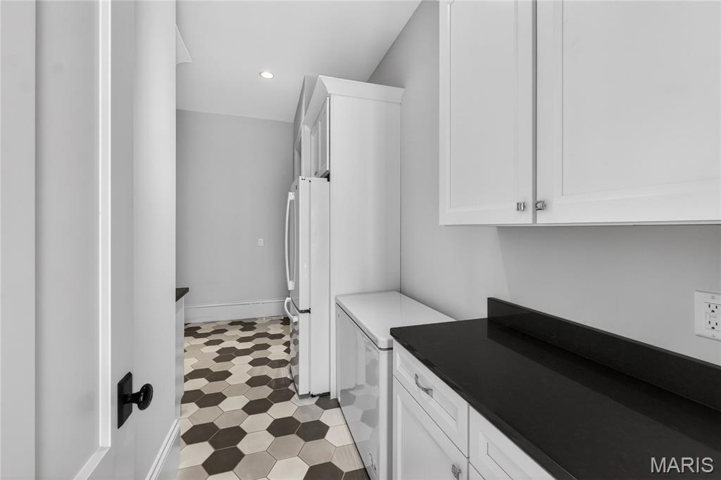 306 E Jefferson Avenue Property Photo 24