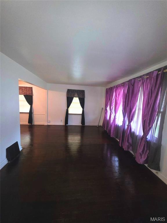 10140 Cabot Drive Property Photo 3