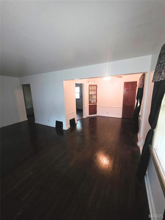 10140 Cabot Drive Property Photo 5