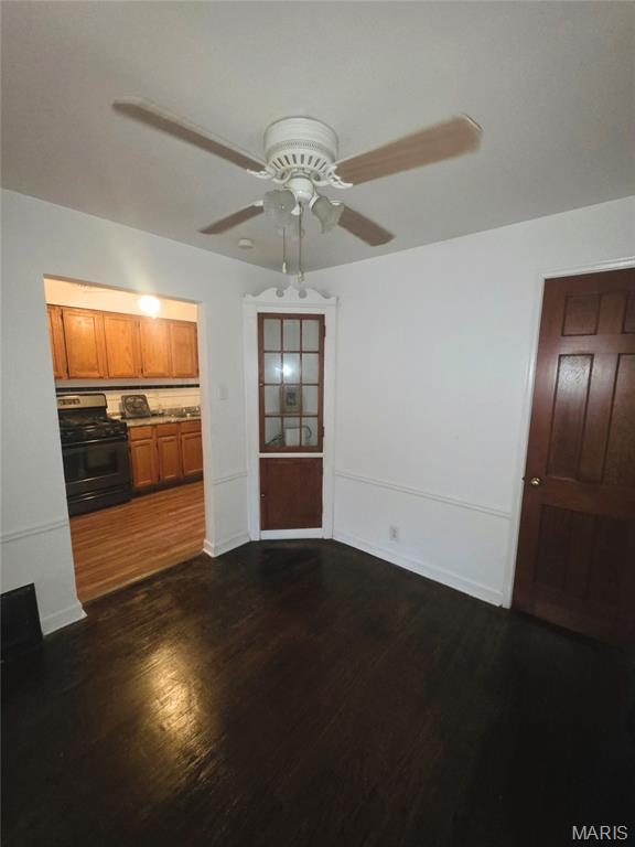 10140 Cabot Drive Property Photo 7