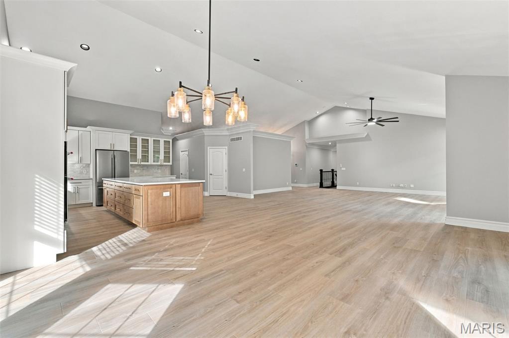 1580 Madre Drive Property Photo 10