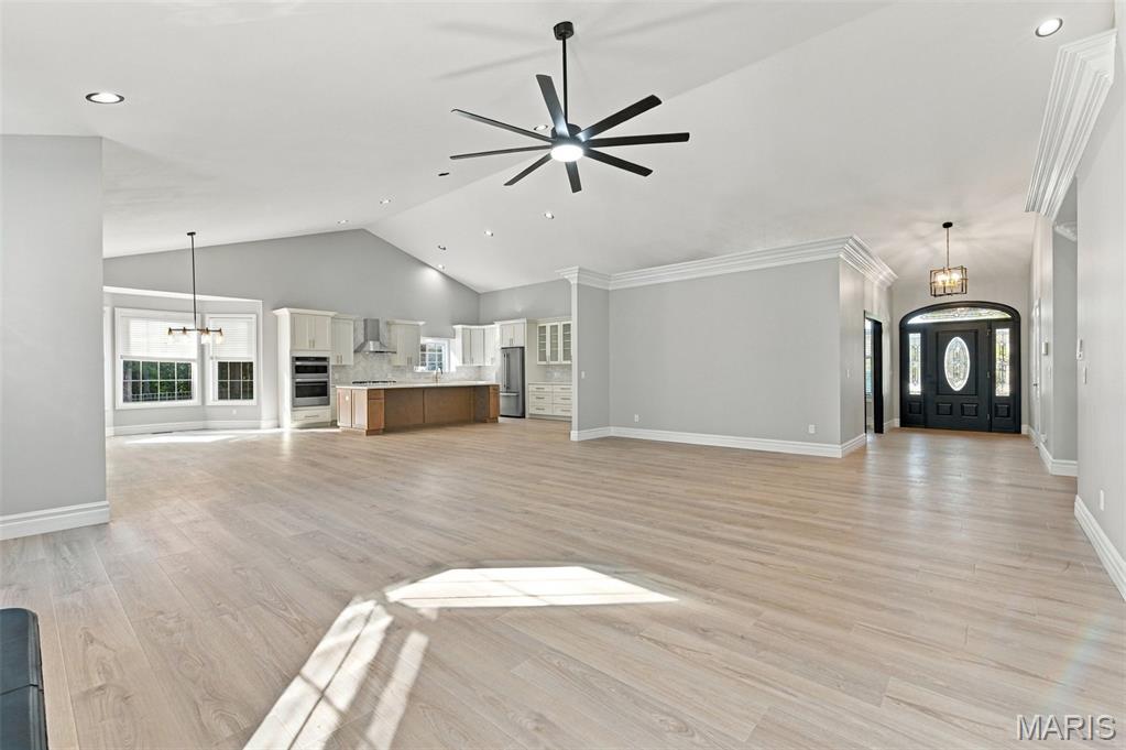 1580 Madre Drive Property Photo 14