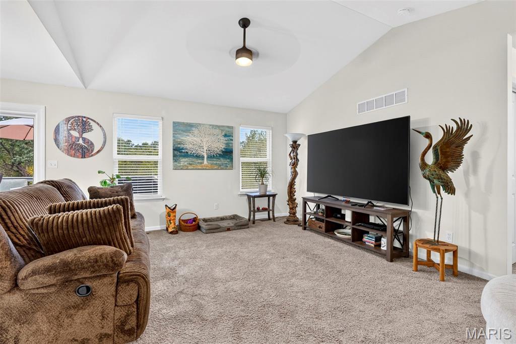 10 Majestic Lakes Court Property Photo 8