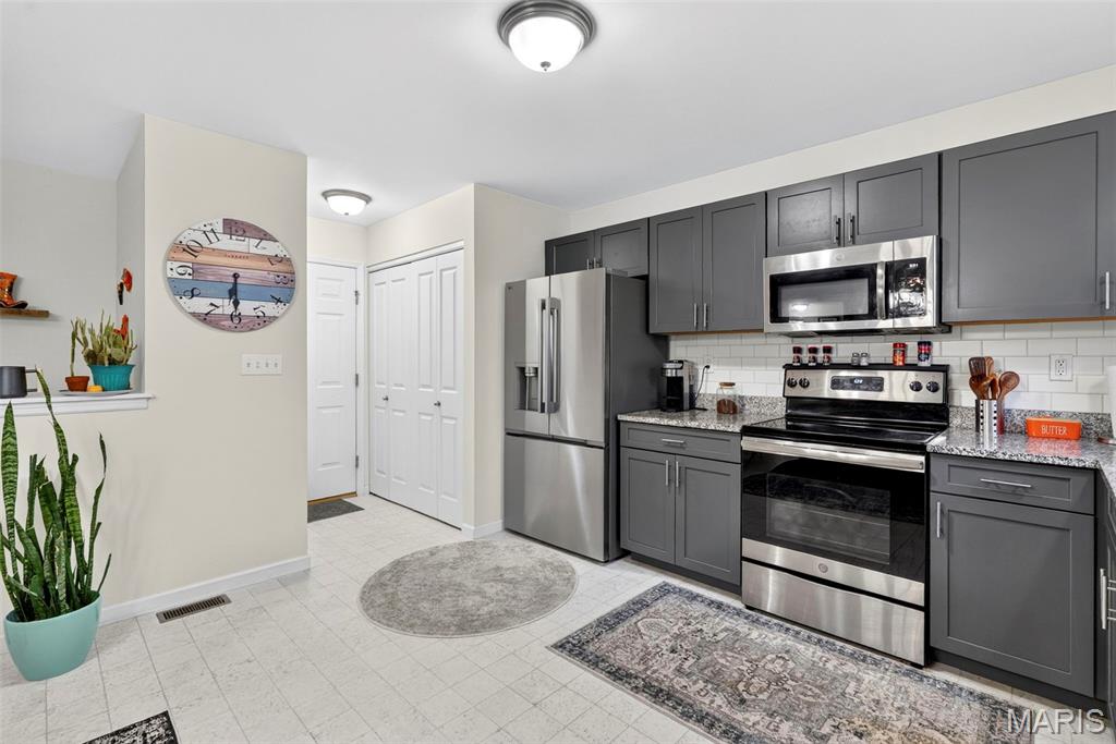 10 Majestic Lakes Court Property Photo 19