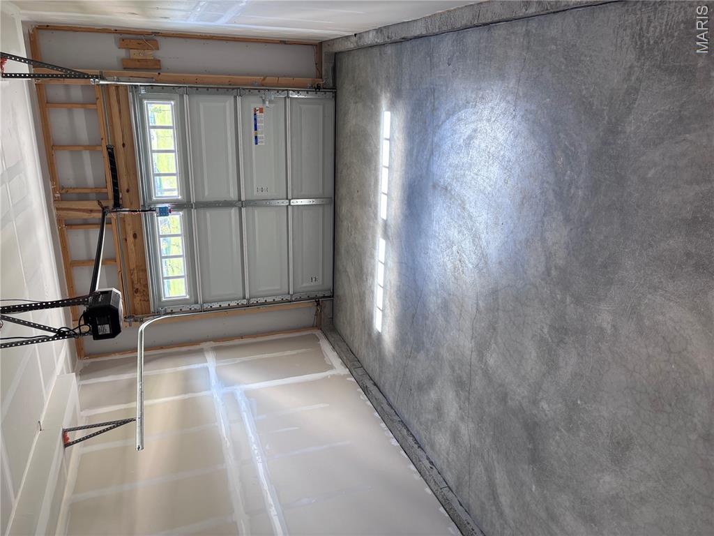 100 Mora Boulevard Property Photo 16