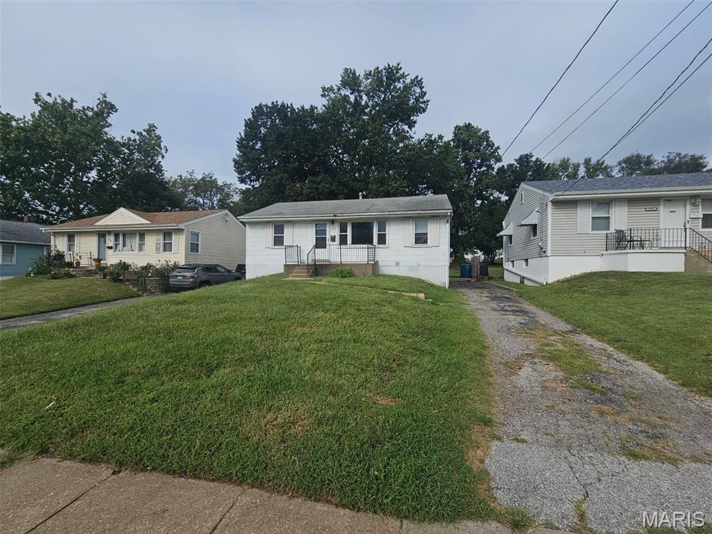 2209 Burns Avenue Property Photo 1