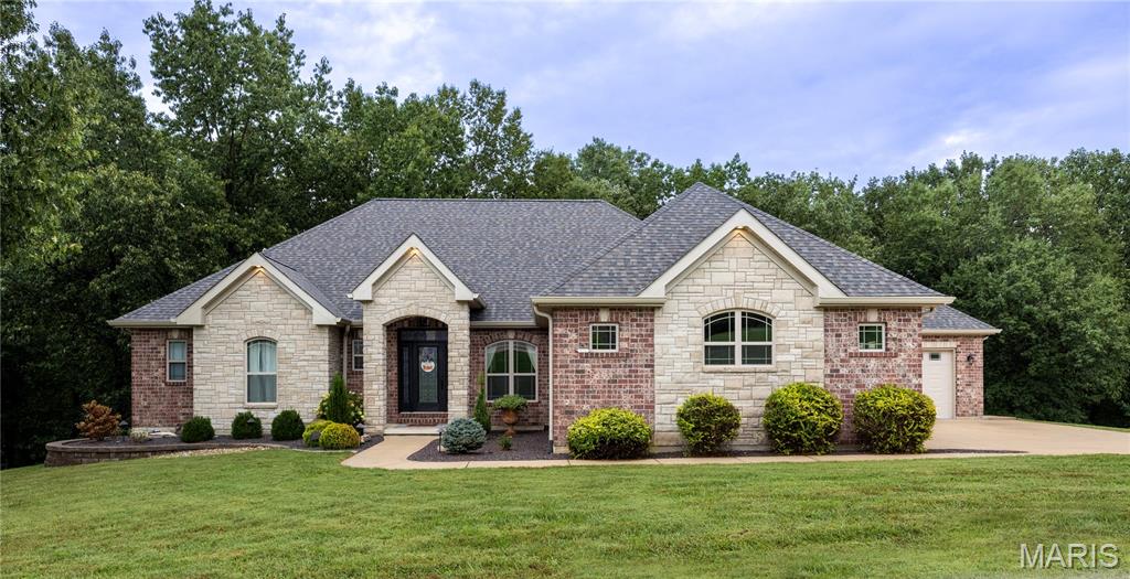 2811 Highland Woods Road Property Photo 1