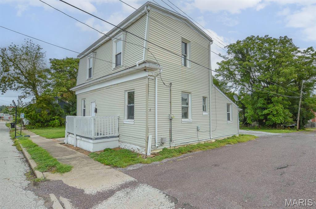 8 N 16th Street Property Photo 2
