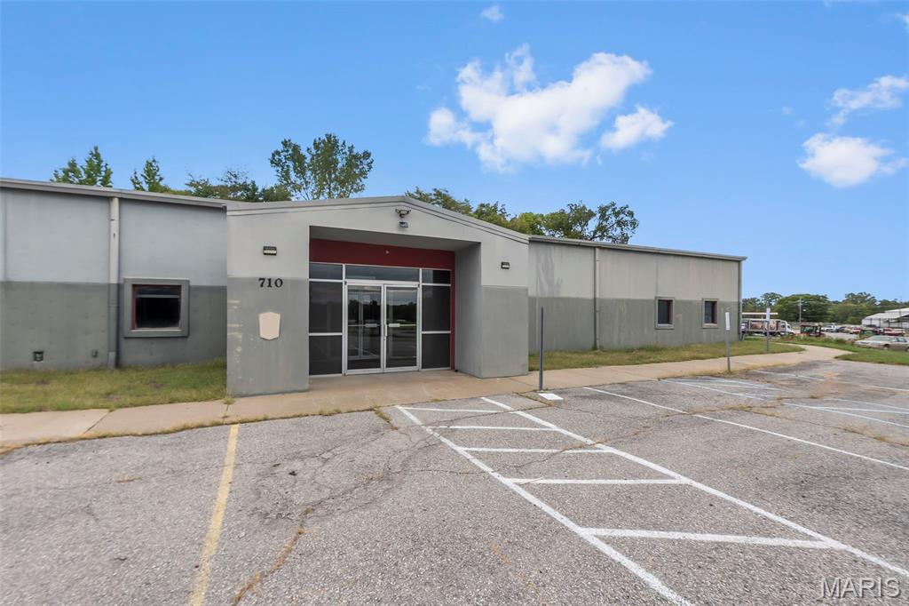 710 Southern Expressway Property Photo 1
