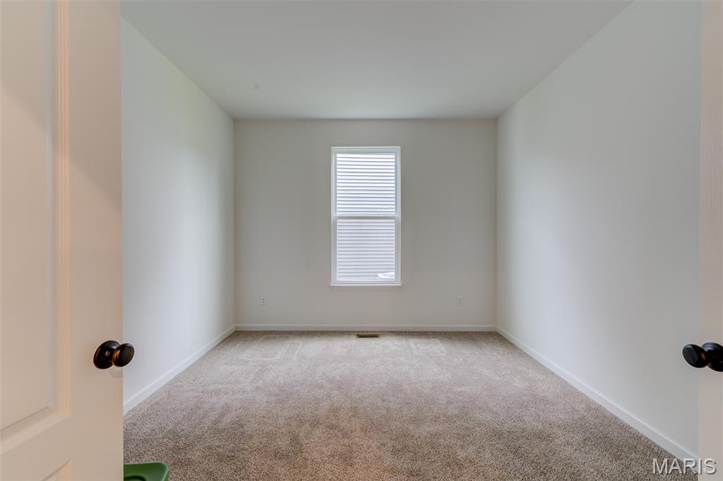 327 Dalriada Boulevard Property Photo 13