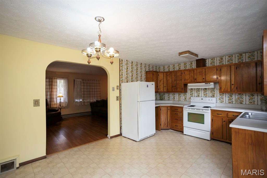 21580 Hatch Drive Property Photo 15