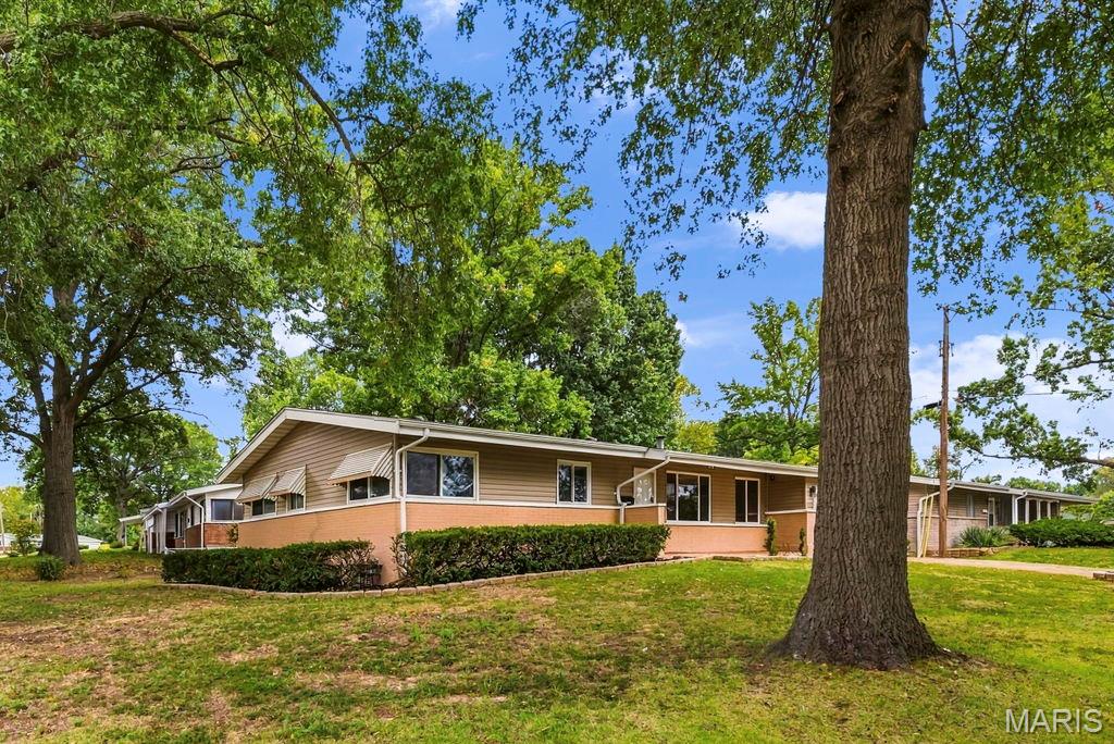 2287 Gadbury Drive Property Photo 3