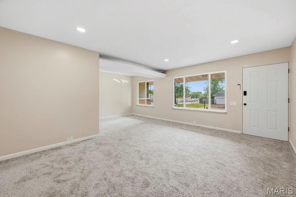 2287 Gadbury Drive Property Photo 6