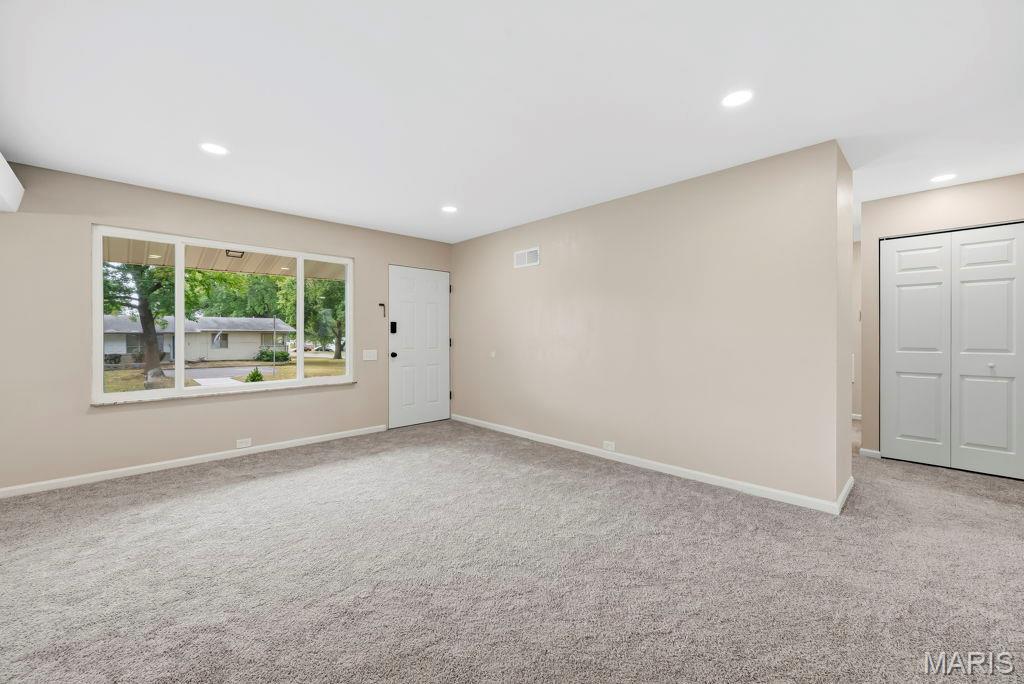 2287 Gadbury Drive Property Photo 7