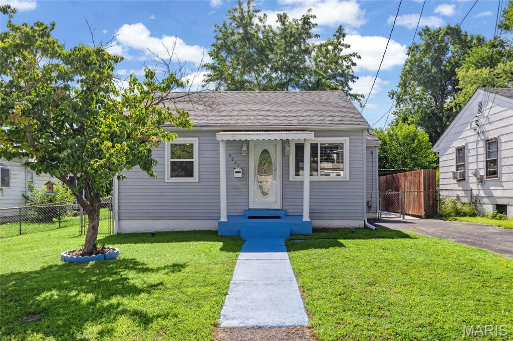 9621 Clyde Avenue Property Photo 1