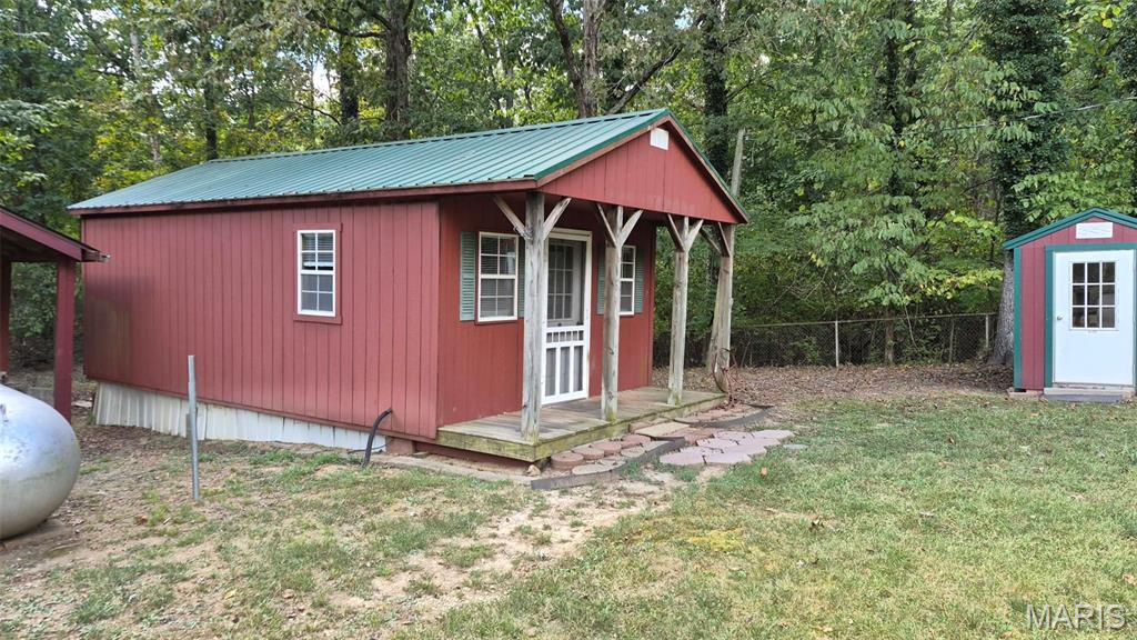 2112 Silver Springs Drive Property Photo 1