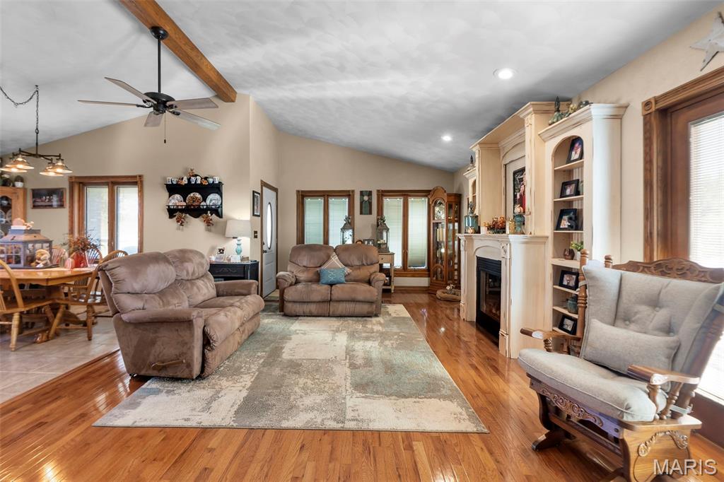 7633 Highway F Property Photo 9