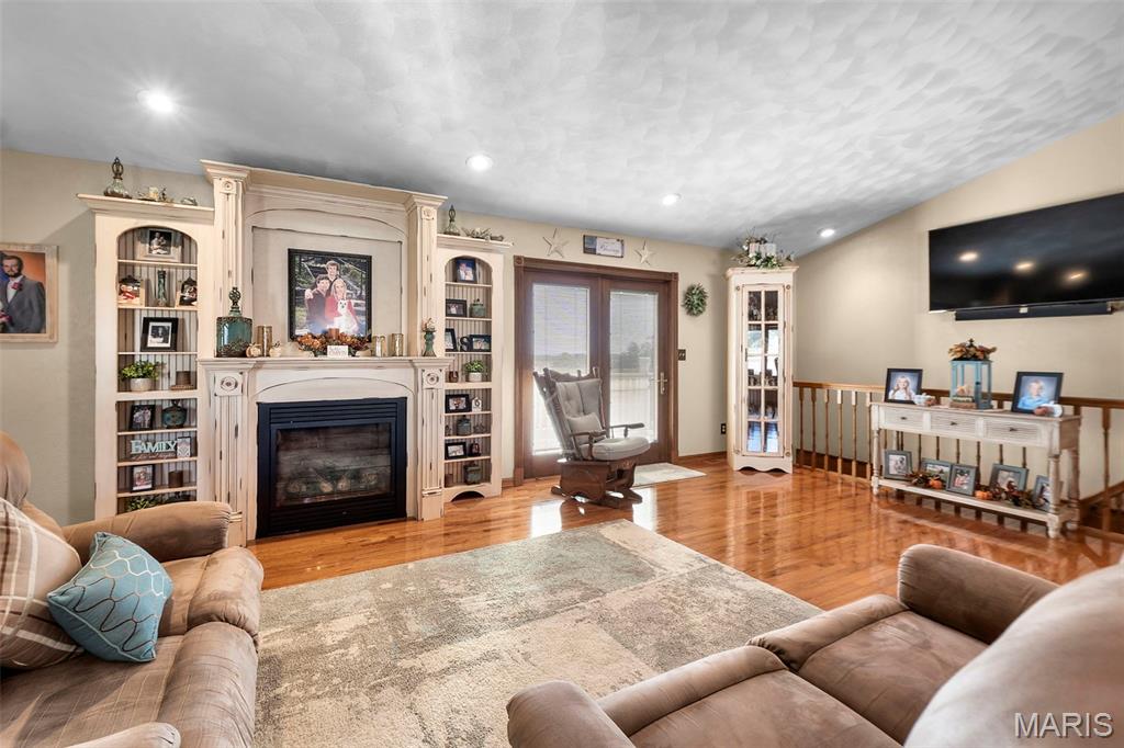7633 Highway F Property Photo 11