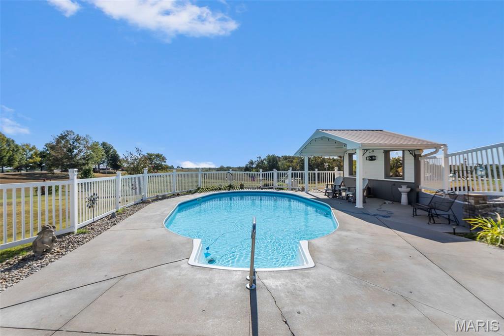 7633 Highway F Property Photo 43