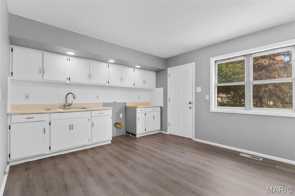 1167 Price Street Property Photo 5