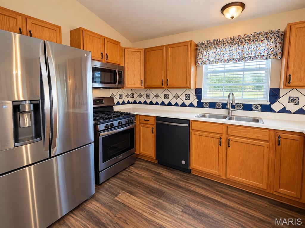 720-722 Brittany Court Property Photo 4