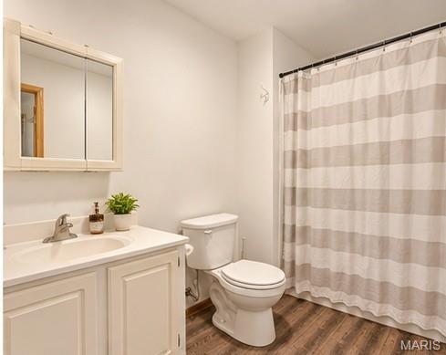 720-722 Brittany Court Property Photo 7