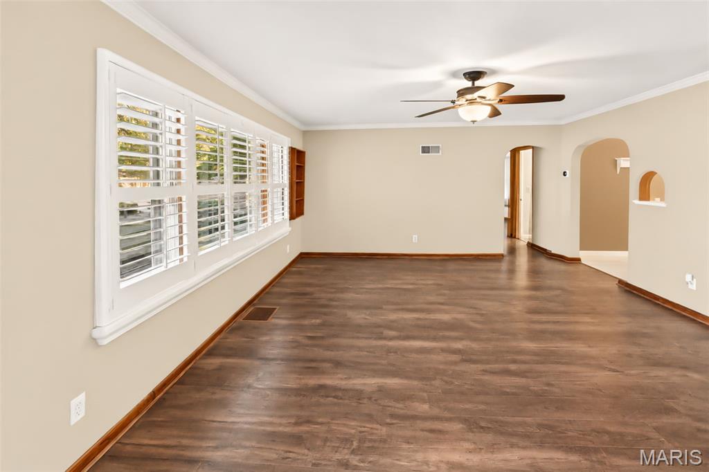 163 Norwood Place Property Photo 5