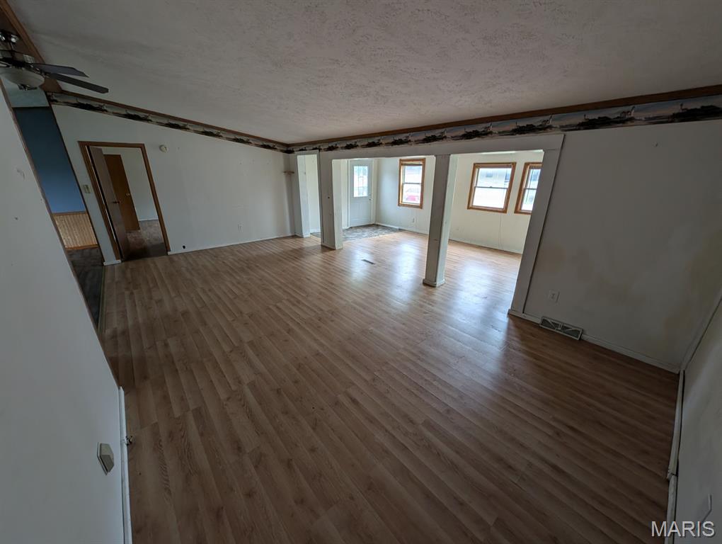 117 S Thompson Street Property Photo 6
