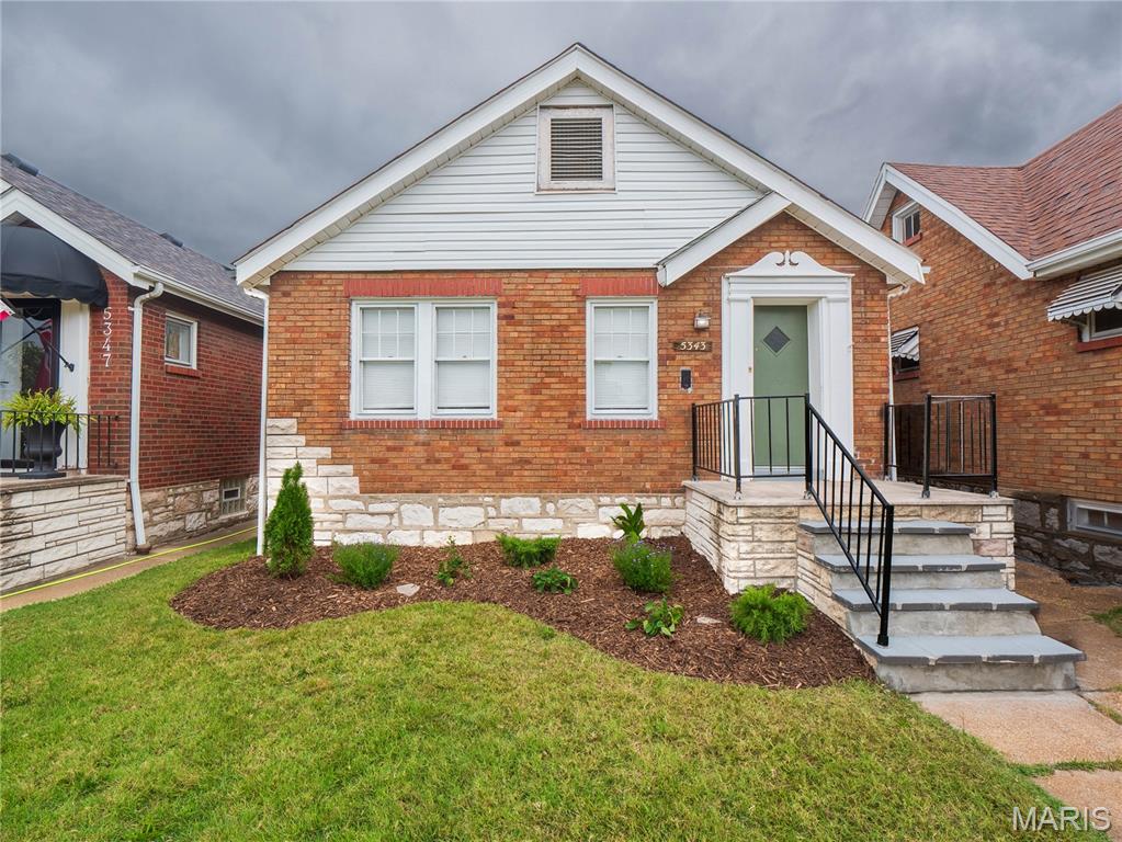 5343 Chippewa Street Property Photo 1