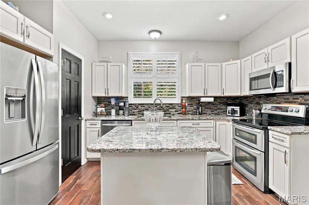 26061927 Property Photo 11
