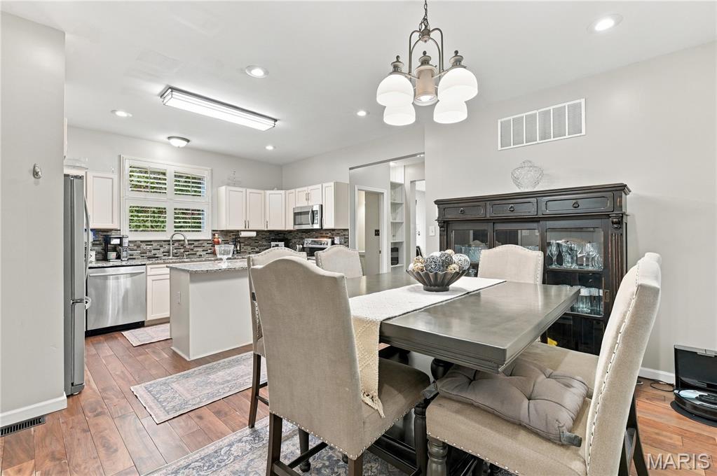 26061927 Property Photo 15