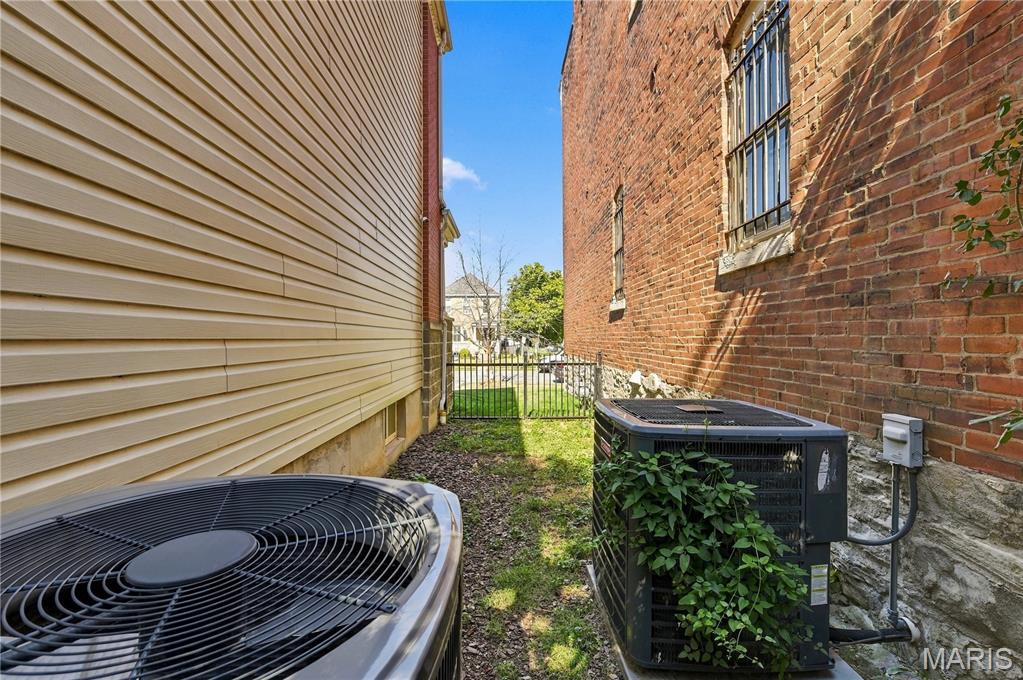 26061927 Property Photo 36