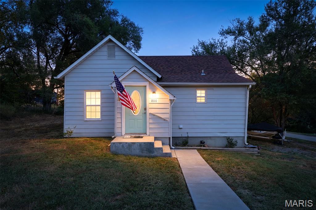 800 Tyler Street Property Photo 1